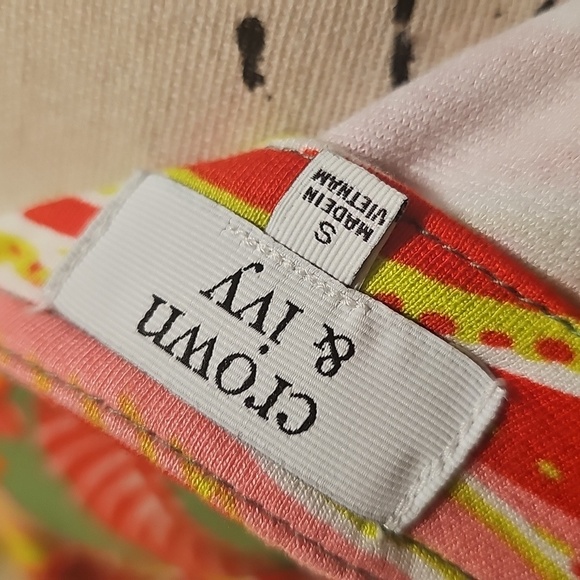 Crown & Ivy Tropical Print Dress, Peasant Sleeve,  Excellent Condition, Size S - Picture 7 of 17